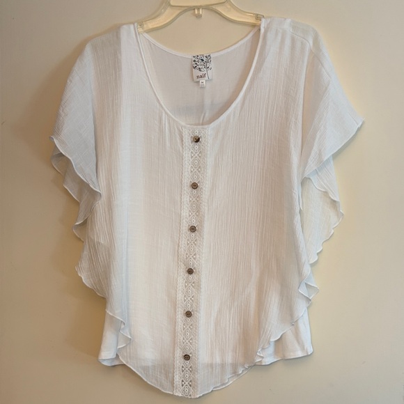 NAIF Tops - Naif Women’s White Ruffled Button-Down Flowy Boho Top‎ with Tank, size M